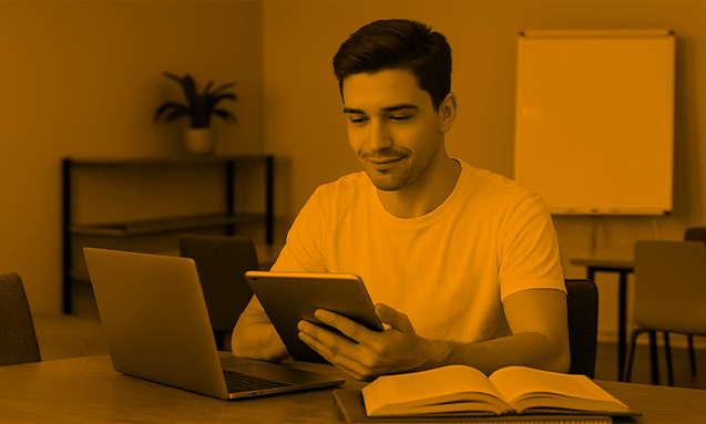 Estudante no computador